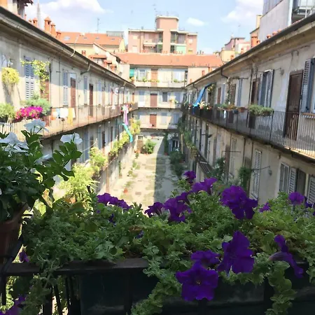Historical Court Building - Ca' Longa Milan